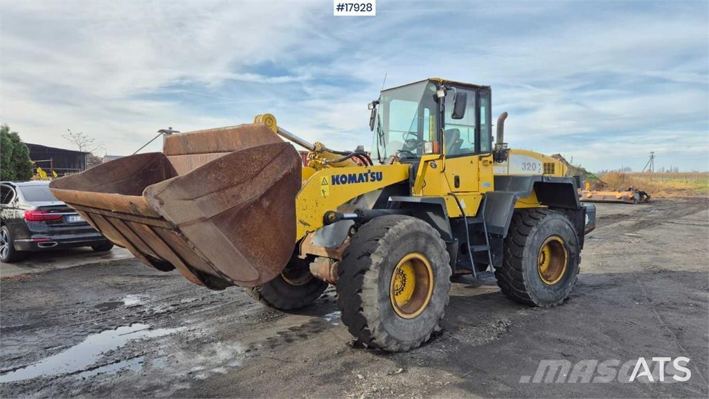 Komatsu WA320-5H Læssemaskiner på hjul