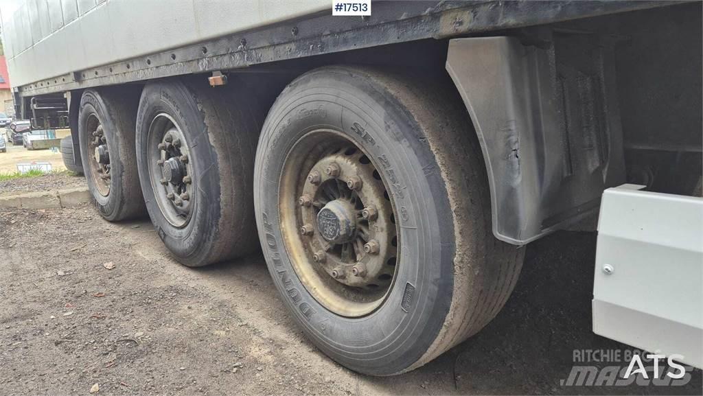Krone SD Semi-trailer med Gardinsider