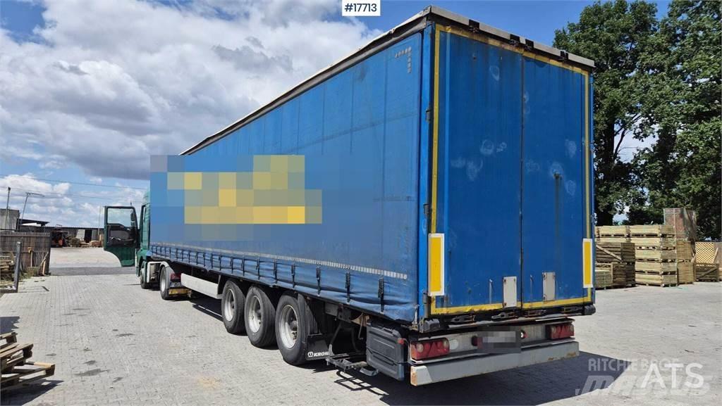 Krone SD Semi-trailer med Gardinsider
