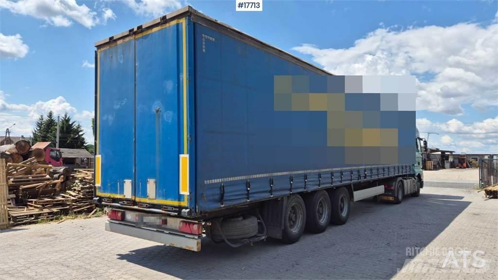 Krone SD Semi-trailer med Gardinsider