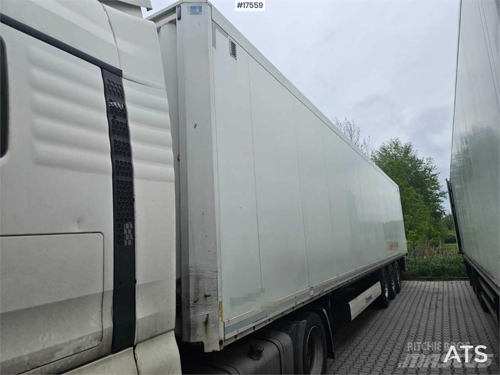 Krone SDK 27 Semi-trailer med Gardinsider