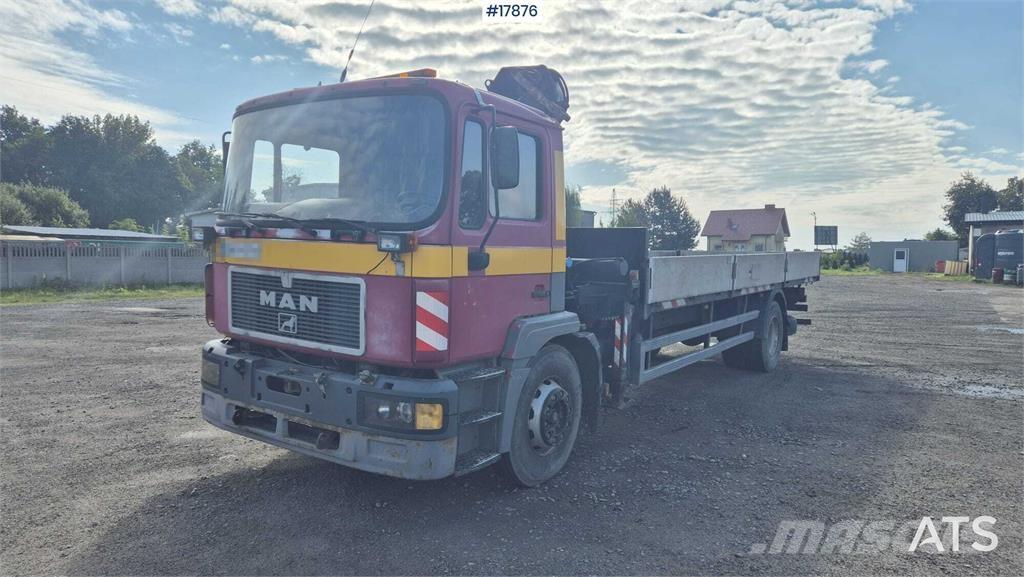 MAN 18.224 Lastbil med kran