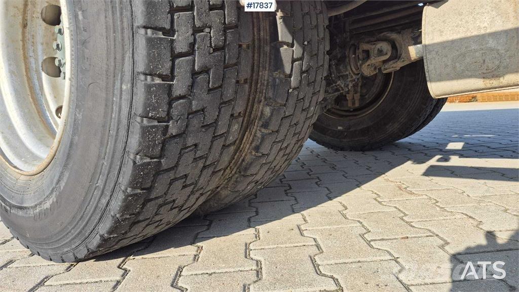 MAN 18.225 LC Lastbiler med tip