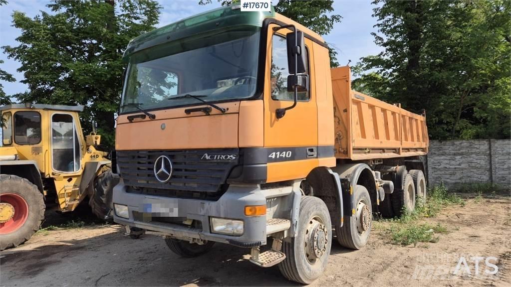 Mercedes-Benz 4140 Lastbiler med tip
