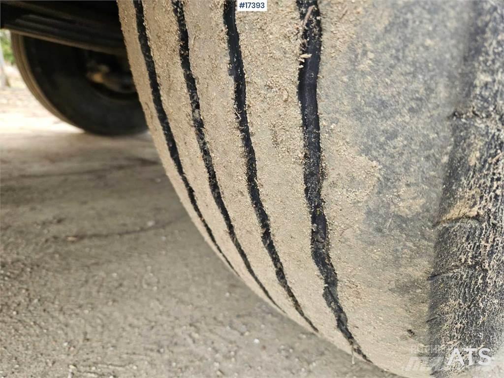 Scania 94G z HDS Lastbil med kran