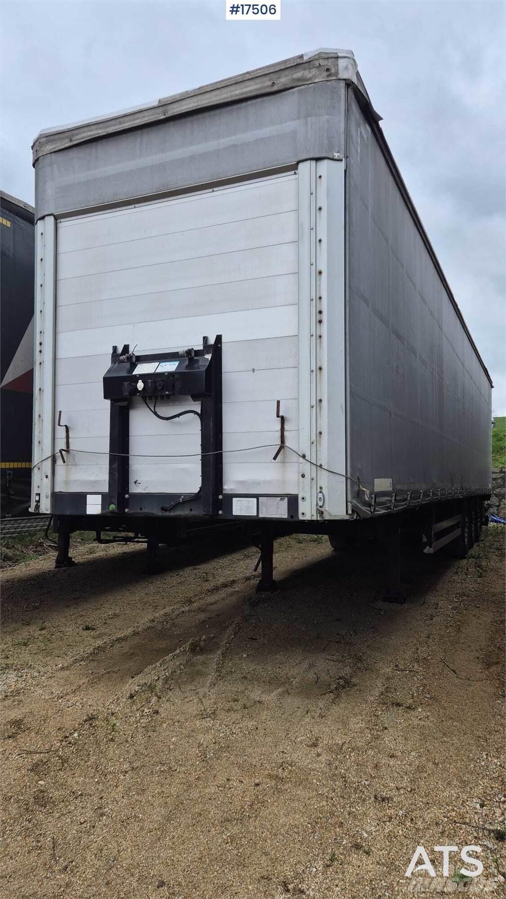  Schwarzmuller S1 Semi-trailer med Gardinsider