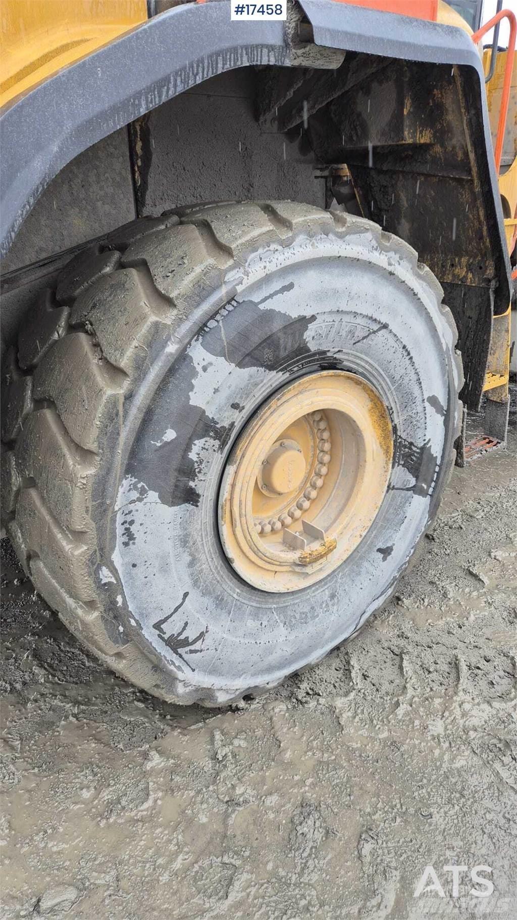 Volvo L220H Læssemaskiner på hjul