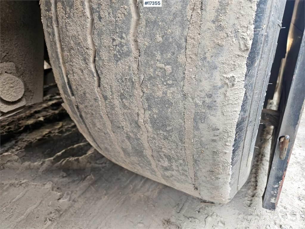 Zremb ZREMB Semi-trailer med Gardinsider