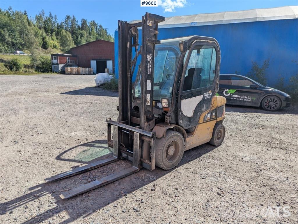 CAT DP30N Diesel gaffeltrucks
