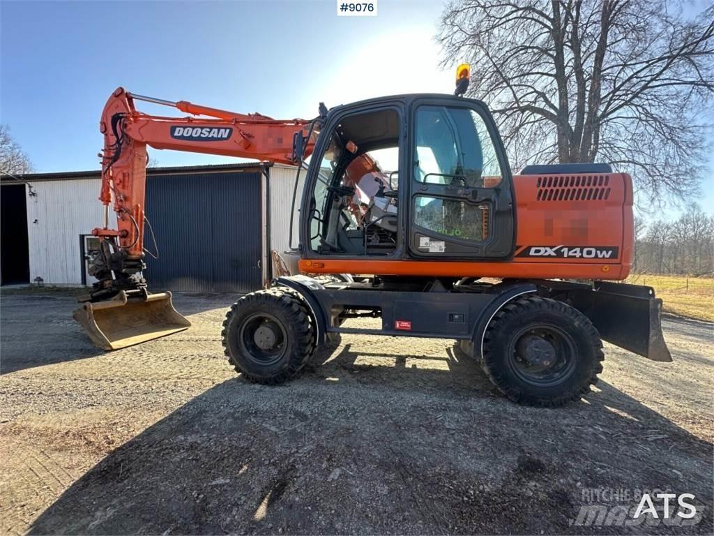 Doosan DX140W Gravemaskiner på hjul