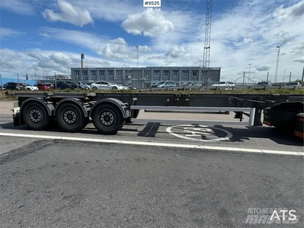 Fruehauf annet Semi-trailer med containerramme