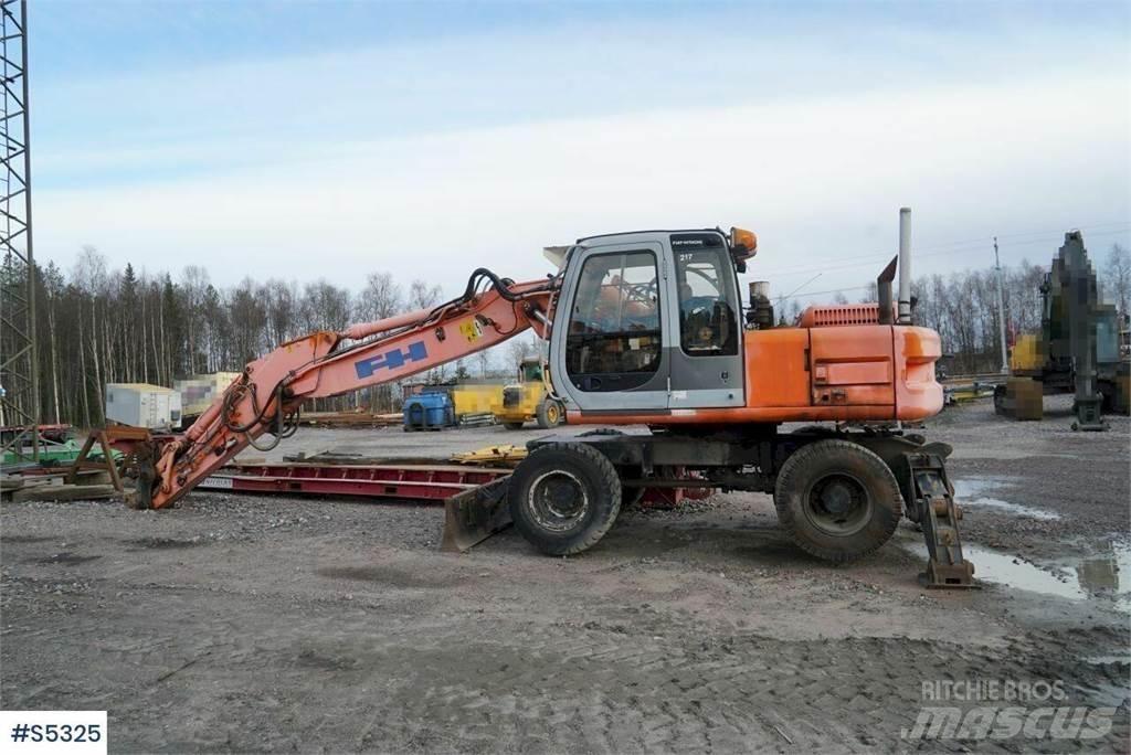 Hitachi EX165W Gravemaskiner på hjul