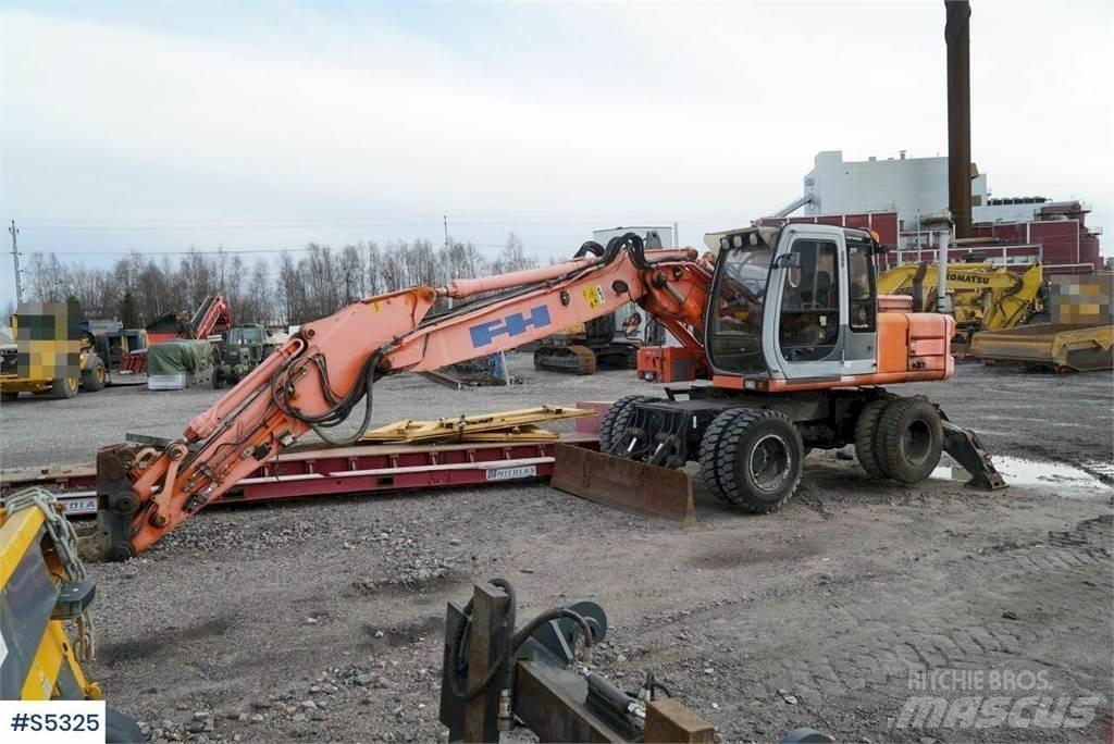 Hitachi EX165W Gravemaskiner på hjul