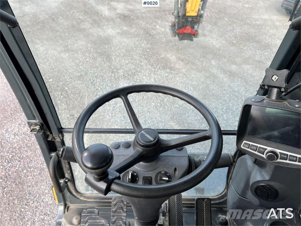Hyundai 140W-9A Gravemaskiner på hjul