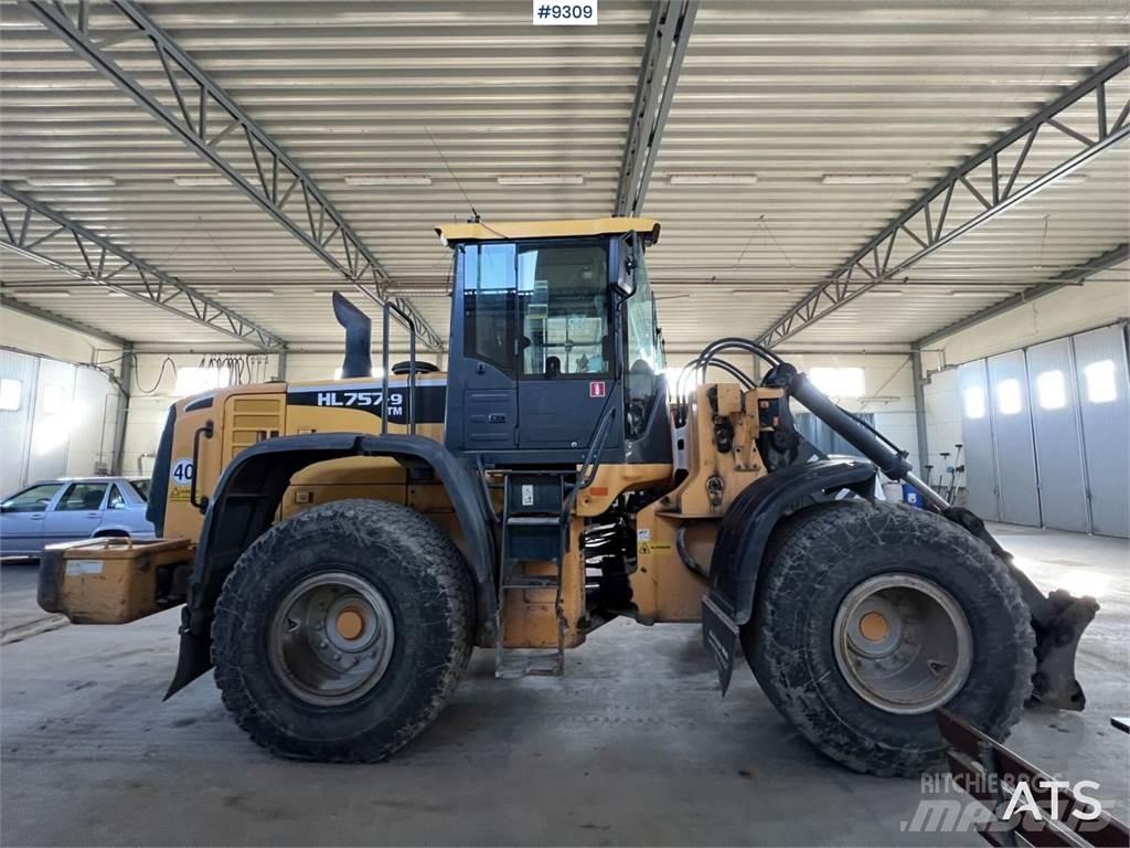 Hyundai HL757TM-9 Bulldozer
