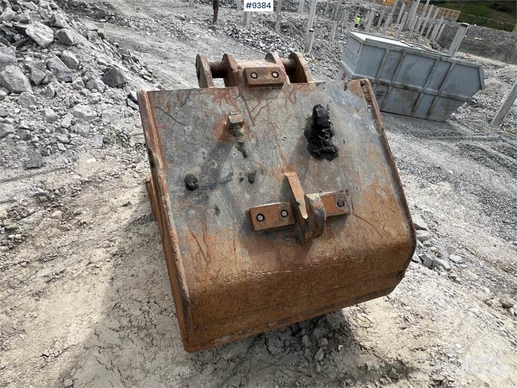 Komatsu PC210LC-8 Gravemaskiner på larvebånd