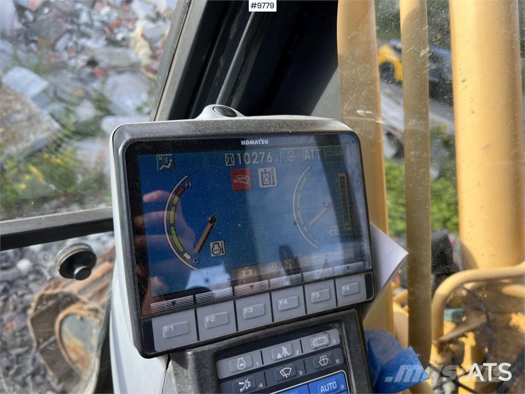 Komatsu PC210LC-8 Gravemaskiner på larvebånd