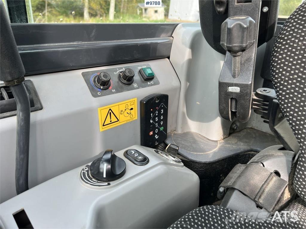 Komatsu PC55MR-5E0 Minigravemaskiner