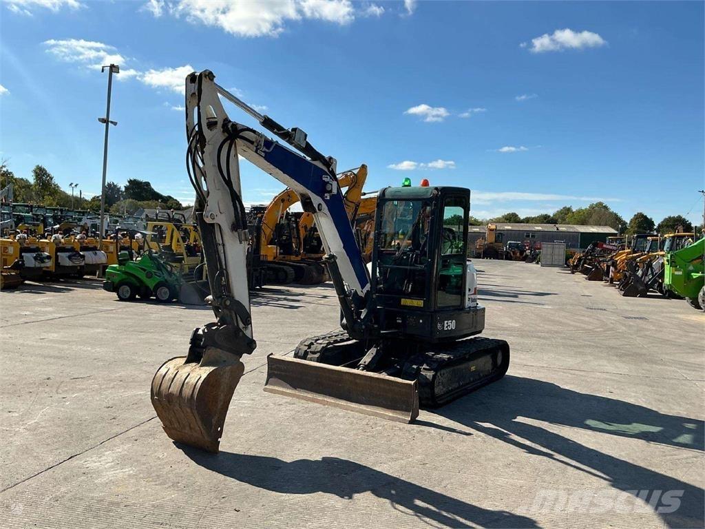 Bobcat E50 Gravemaskiner på larvebånd