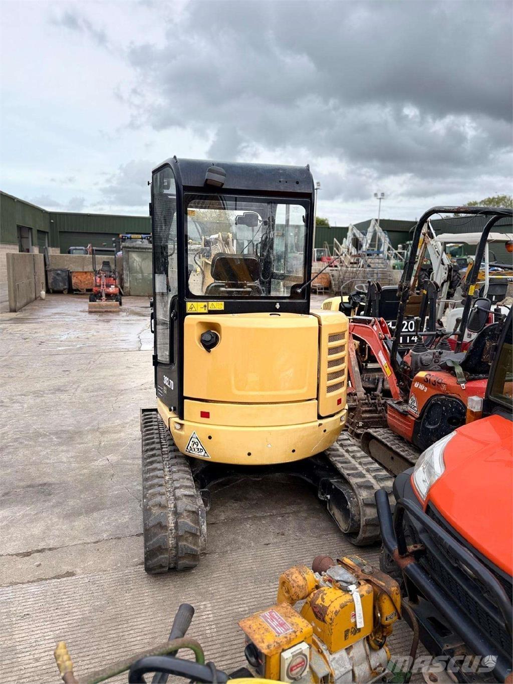 CAT 302.7 DCR Minigravemaskiner