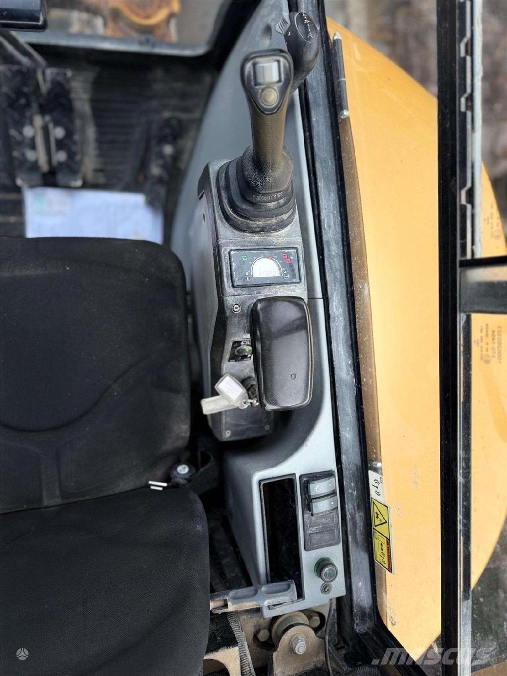 CAT 302.7 DCR Minigravemaskiner