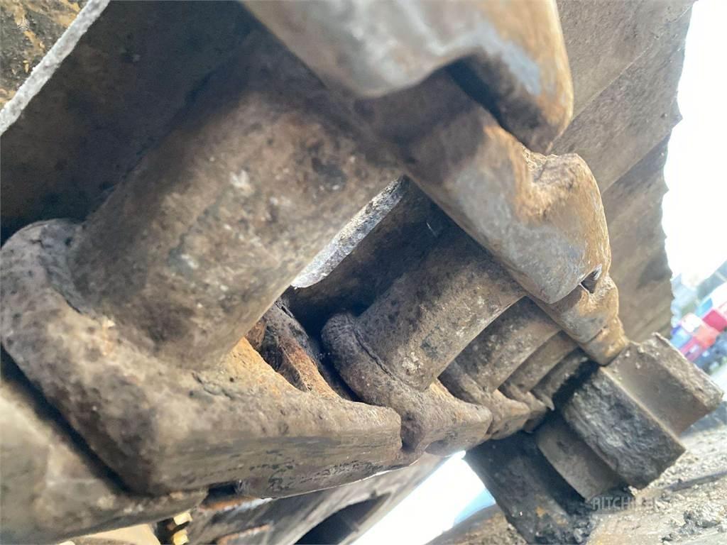 CAT 323 DLN Gravemaskiner på larvebånd