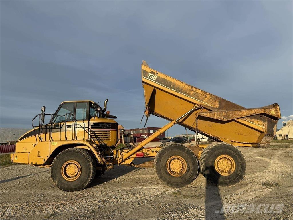 CAT 730 Terrængående lastbiler