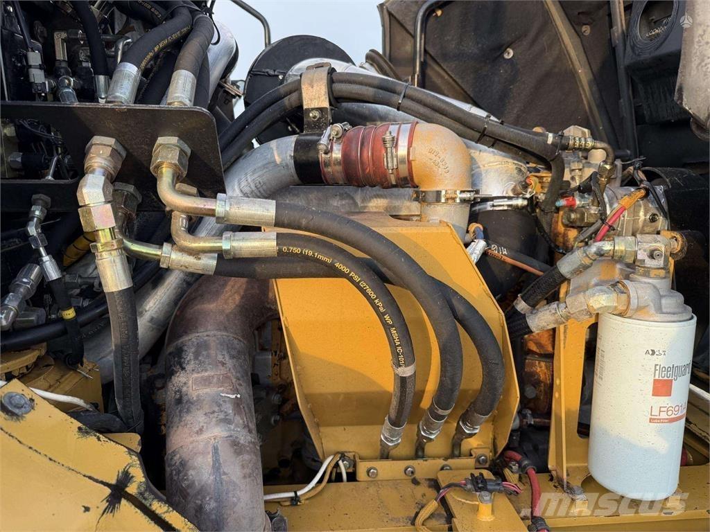 CAT 730 Terrængående lastbiler
