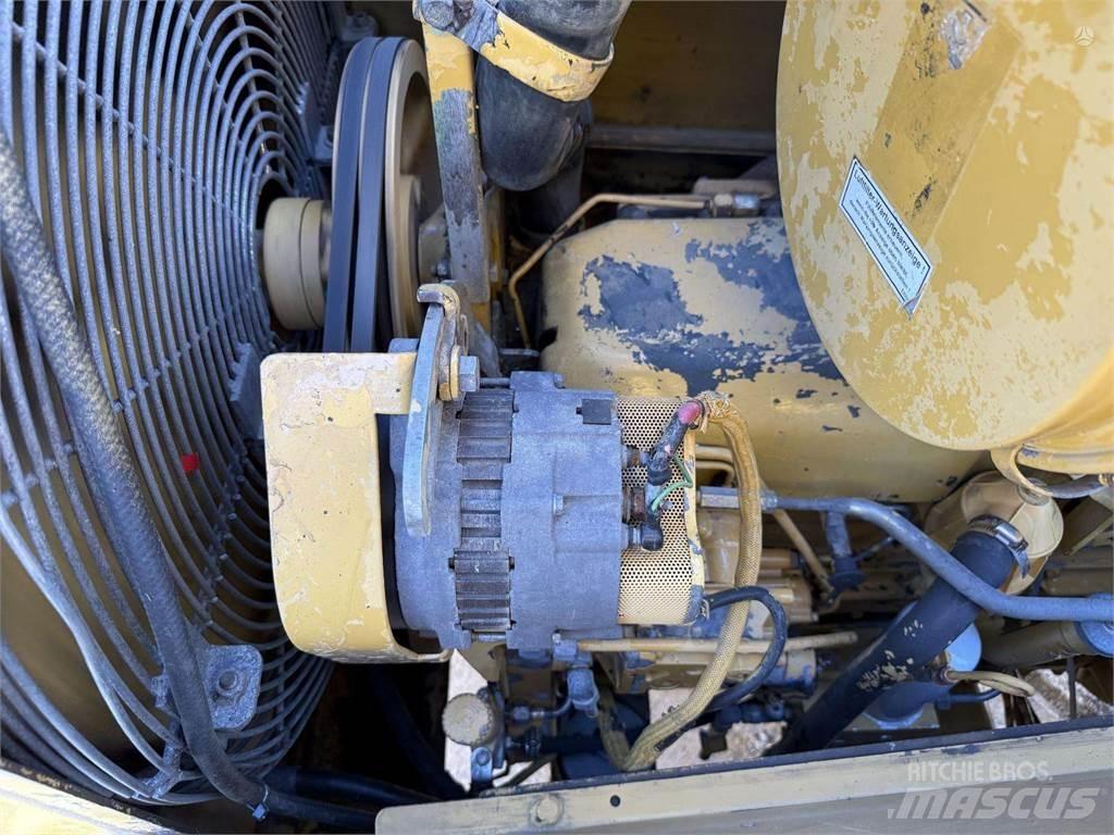 CAT D6M LGP Bulldozer på larvebånd