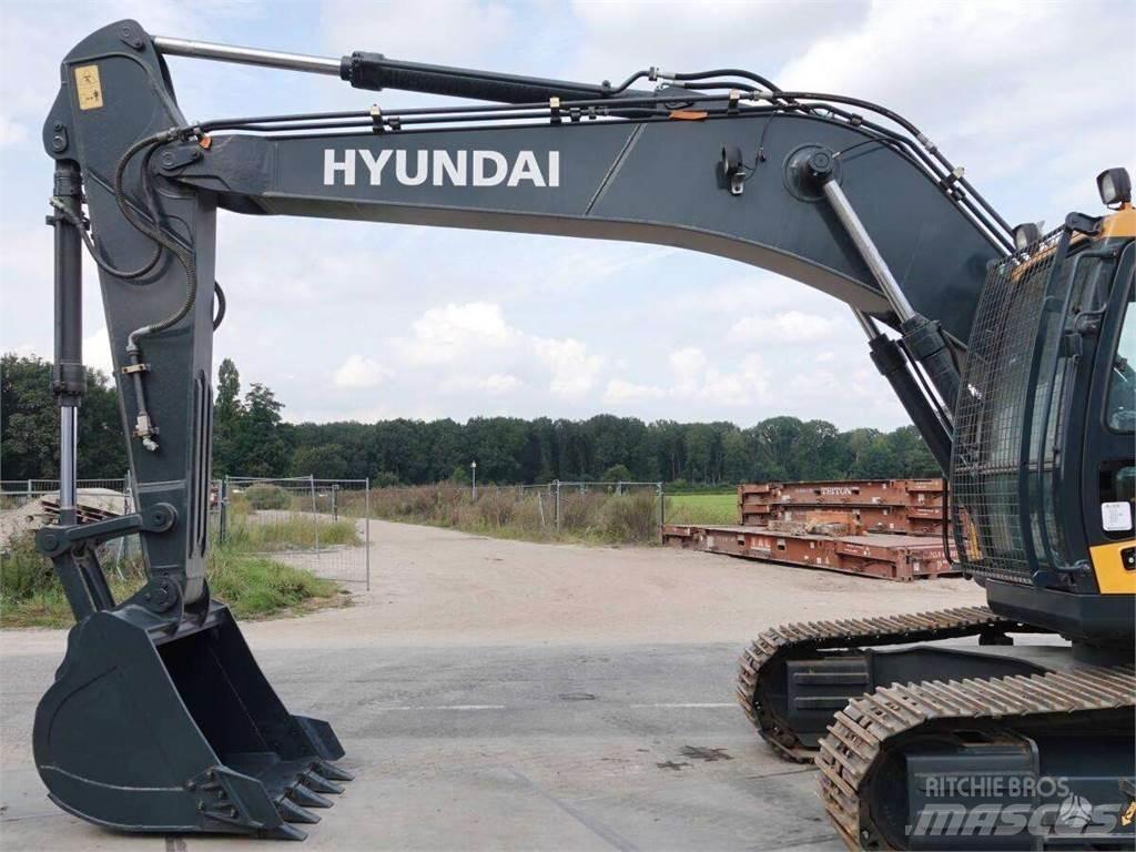 Hyundai R215 Gravemaskiner på larvebånd