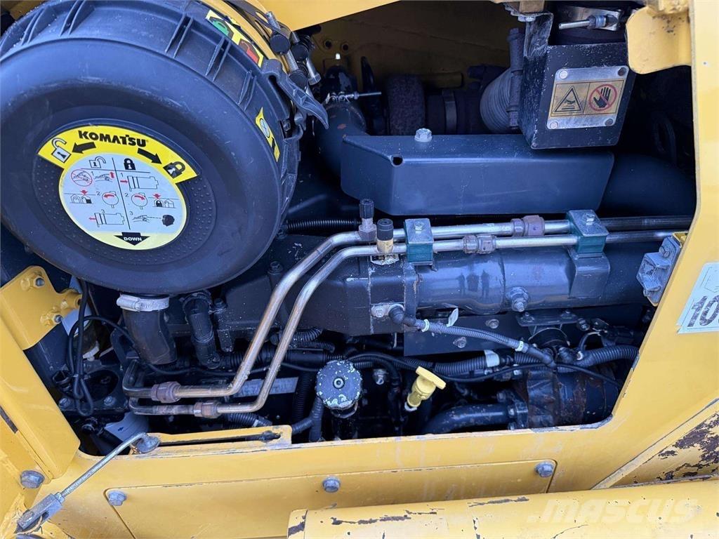 Komatsu D51PX-22 Bulldozer på larvebånd