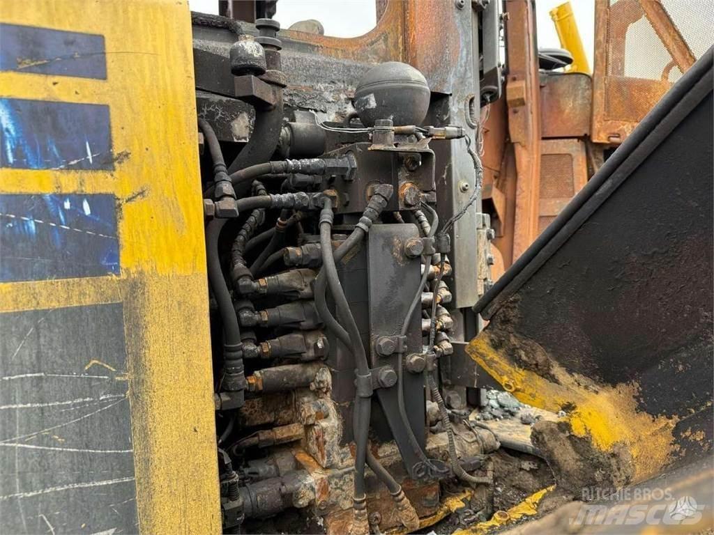 Komatsu D65WX-18 Bulldozer på larvebånd