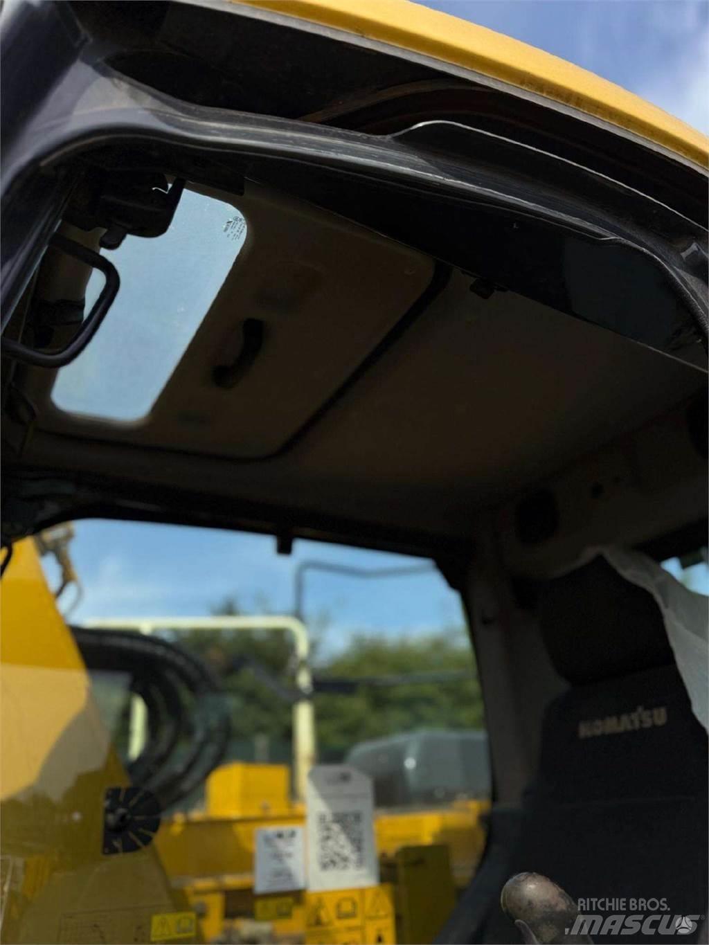 Komatsu PC138US Gravemaskiner på larvebånd