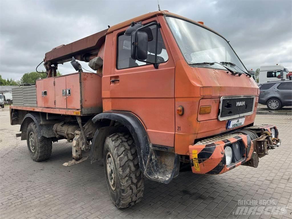 MAN 9.150 4x4 14m. Lastbilmonterede lifte