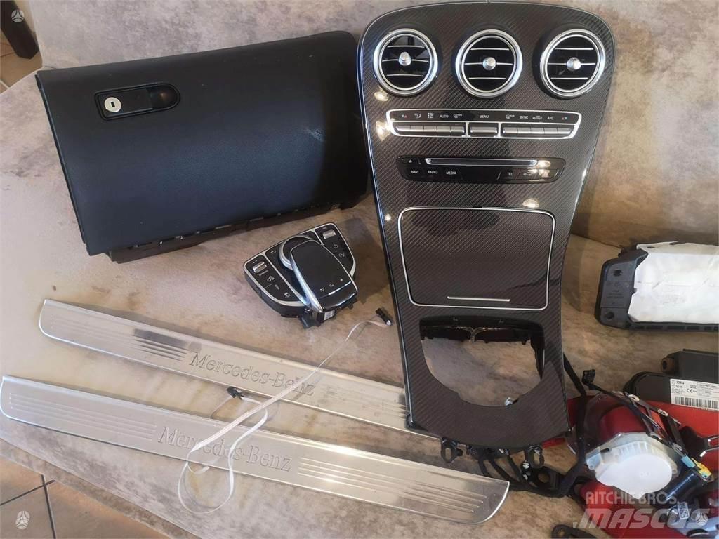 Mercedes-Benz  Entreprenør - Andet