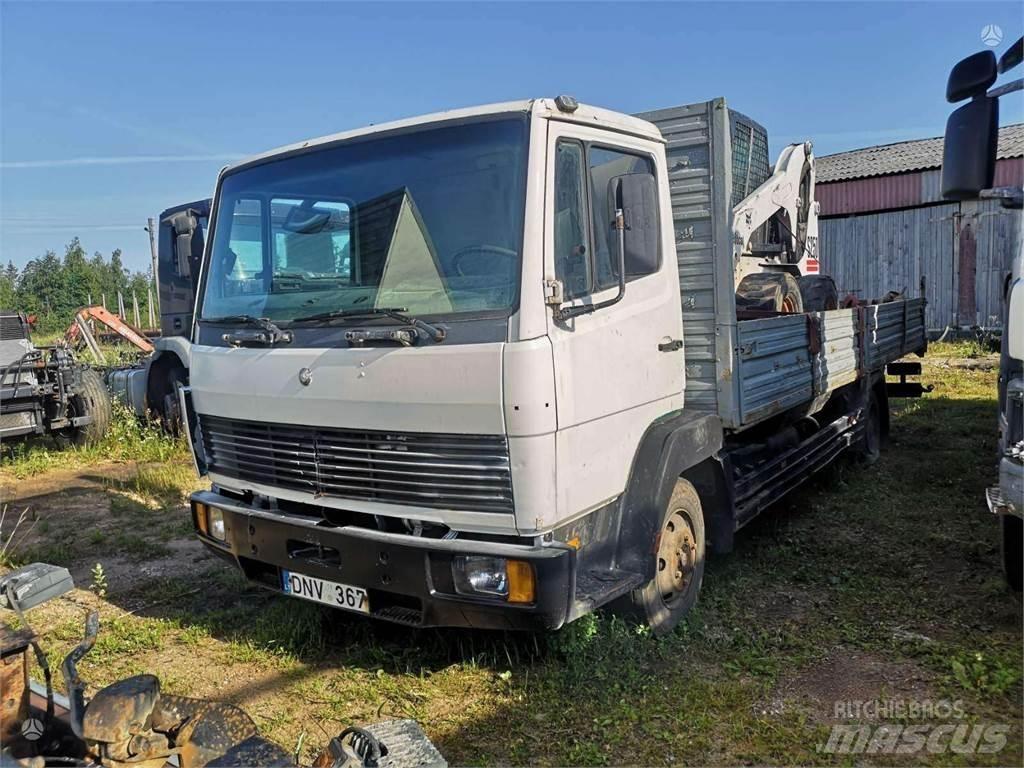 Mercedes-Benz 809 Lastbil med lad/Flatbed