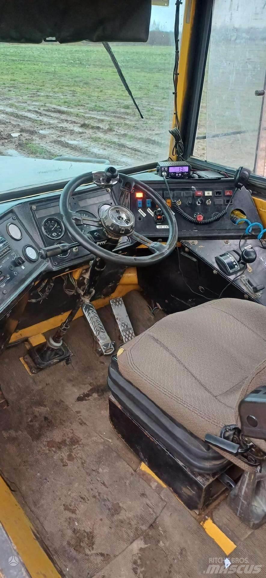 Volvo A25C Terrængående lastbiler