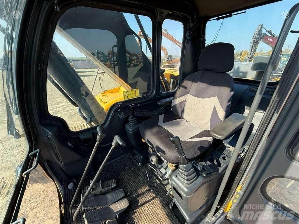 Volvo EC 240 LC Gravemaskiner på larvebånd