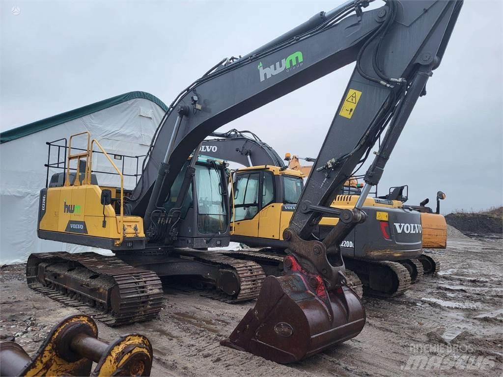 Volvo EC220E Gravemaskiner på larvebånd