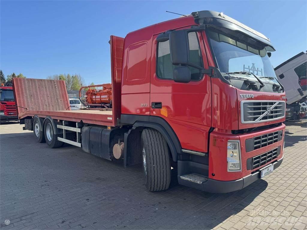 Volvo FM 9 Autotransportere / Knæklad