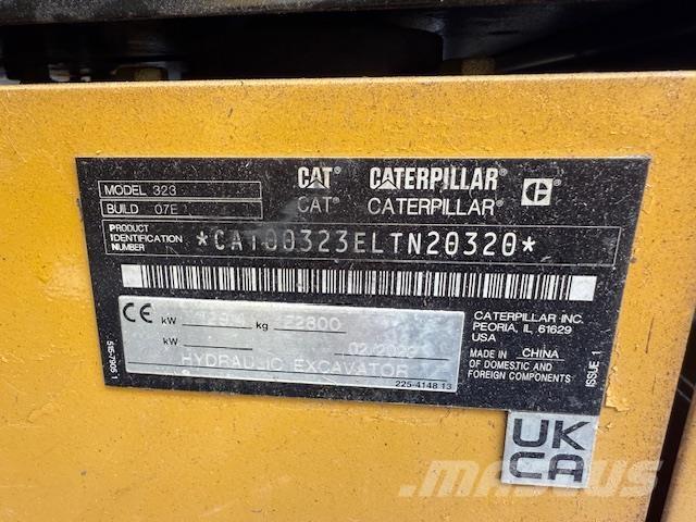 CAT 323-07 Gravemaskiner på larvebånd