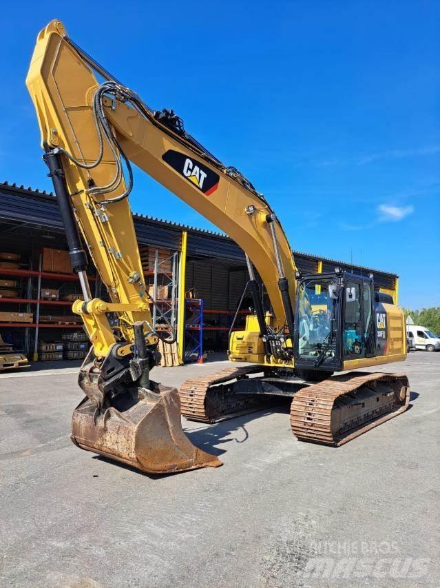 CAT 330F Gravemaskiner på larvebånd