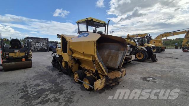 CAT AP300F Asfaltudlæggere