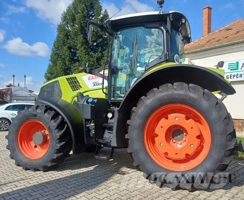 CLAAS Axion 810 Traktorer