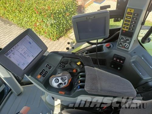 CLAAS Axion 810 Traktorer