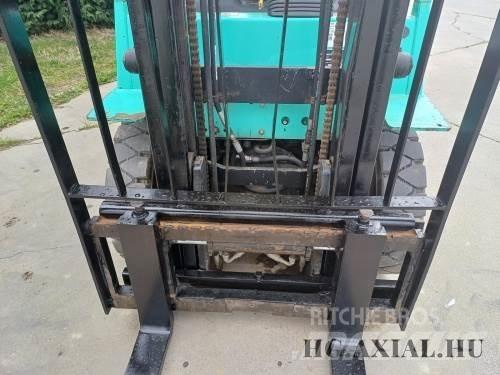  Mitshubishi FD 25 Gaffeltrucks - andre