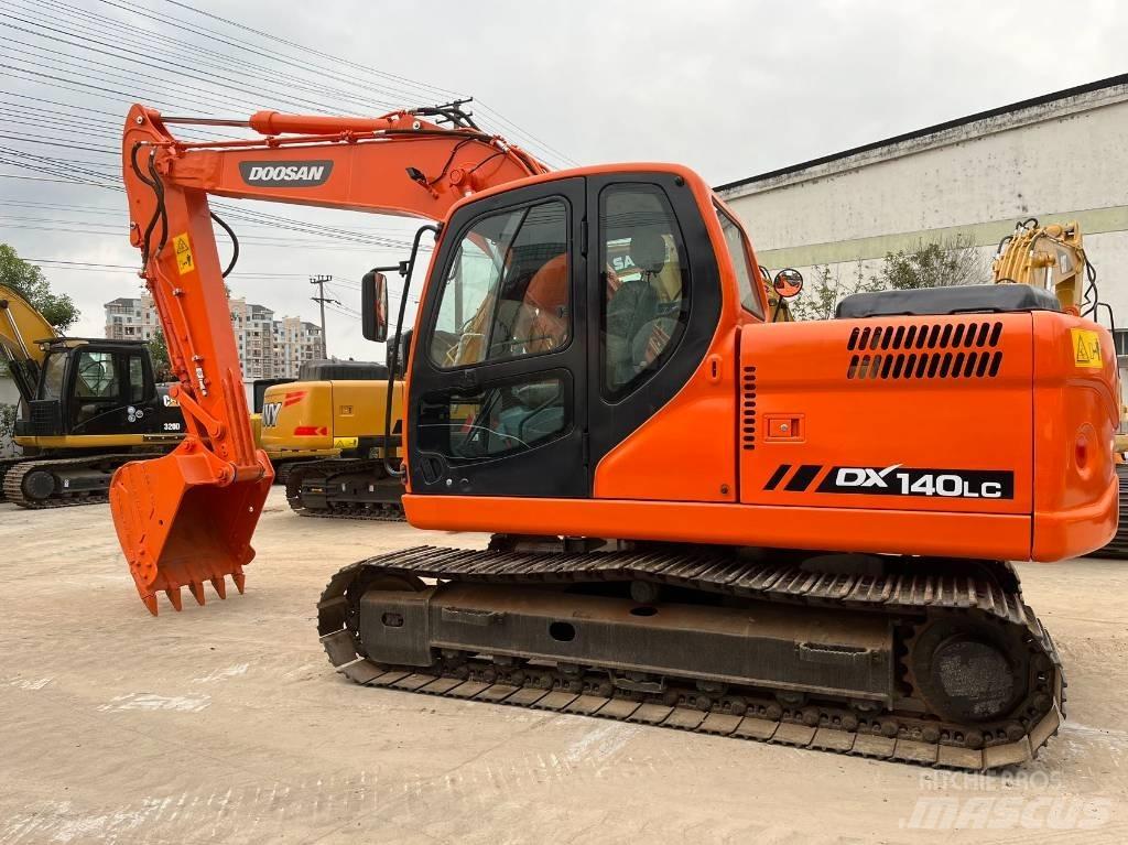 Doosan DX 140 LC Gravemaskiner på larvebånd