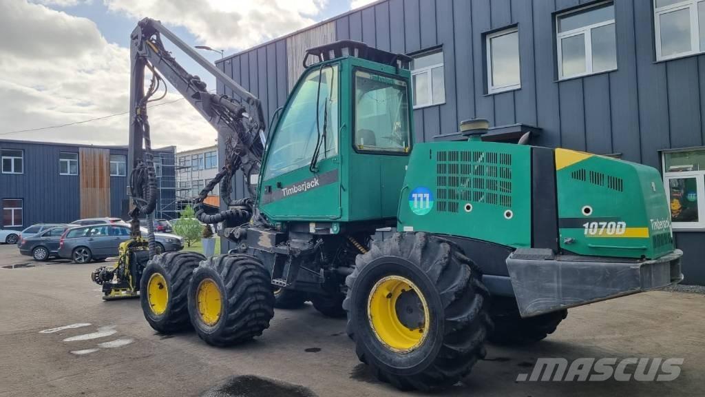 John Deere 1070 D Skovningsmaskiner