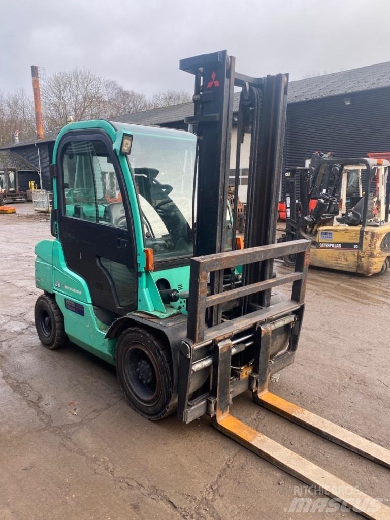 Mitsubishi FG 30 LPG gaffeltrucks