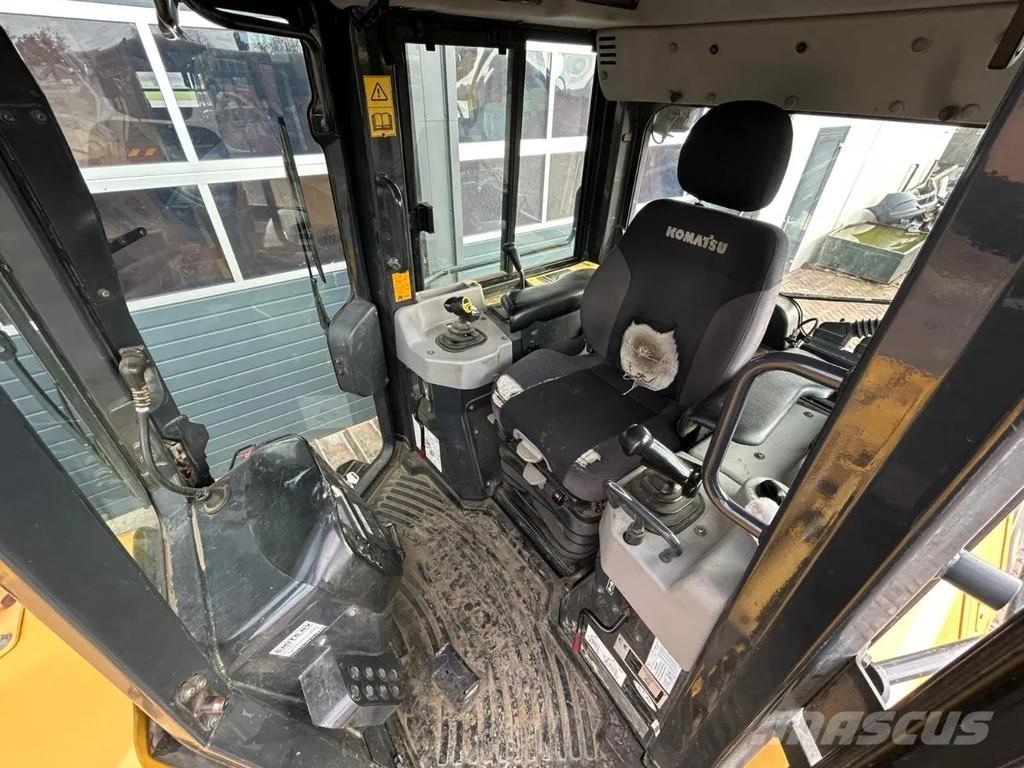 Komatsu D61PX-23 Bulldozer på larvebånd